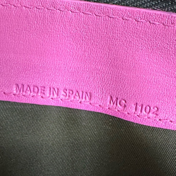 💯Authentic Dior Black Embossed Wallet🍀 - Picture 11 of 15